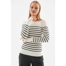 Fashion Friends Bisiklet Yaka Çizgili Beyaz Siyah Kadın Kazak 25K0023K1