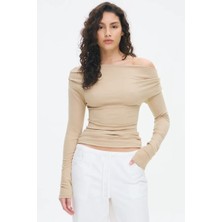 Bej Kadın Off Shoulder Uzun Kollu Bluz MG2567