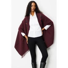 Kadın Yakası Işlemeli Koldan Geçmeli Büyük Yün Panço K.mürdüm