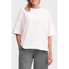 Calvin Klein Logolu Pamuklu Oversize Bisiklet Yaka T Shirt LV047D204GWFI Bayan T Shirt LV047D204G Wfı