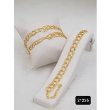 Şık ve Modern Zincir Bileklik ile Tarzınızı Yansıtın
