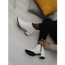 Çiğdem Beyaz Rugan Fermuarlı Kalın Topuk Kadın Bot (B8B) - Beyaz - 37 - ST01287-BEYAZ-37