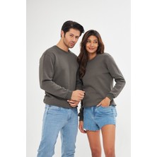 Unisex Slim Fit Sweatshirt