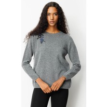 Desen Triko Kadın Sıfır Yaka Omzu Işlemeli Yün Kazak 25204 Füme