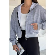 Kadın Ön Fermuarlı Kapüşonlu Çift Cepli Sweatshirt P-00018513