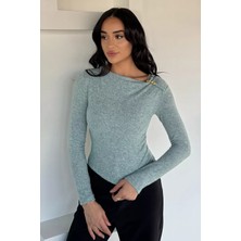 Kadın Omuz Aksesuarlı Bluz P-00018502
