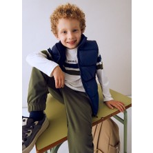 Mayoral 4-10 Yaş Erkek Çocuk Takımı | Beyaz Bisiklet Yaka T-Shirt, Lacivert Şişme Yelek, Yeşil Eşofman Altı