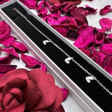 Victoria 925 Ayar Gümüş Kalp Figürlü Kadın Bileklik – Minimal Tasarım, Gümüş Rengi