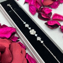 Victoria Yonca Figürlü Kadın Bileklik 925 Ayar Gümüş Rodyum Kaplama Zirkon Taşlı Şık Tasarım