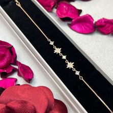 Victoria Yıldız Figürlü Kadın Bileklik 925 Ayar Gümüş Rose Kaplama Zirkon Taşlı Zarif Tasarım