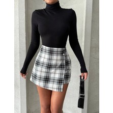 Iki Düğmeli Şort Ch Kumaş Etek Ekoseli Siyahbeyaz H26414