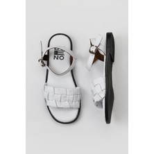 Bueno Shoes Beyaz Deri Kadın Düz Sandalet 01WY2024 01WY2024