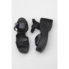 Bueno Shoes Siyah Deri Kadın Dolgu Topuklu Sandalet 01WY9001 01WY9001