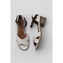 Bueno Shoes Beyaz Kırık-Kahve Deri Kadın Topuklu Sandalet 01WY4802 01WY4802