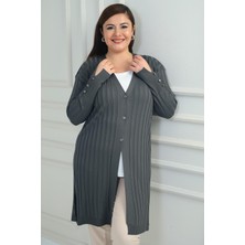 By Saygı Kadın Kol Düğme Detaylı Kalın Fitilli Likralı Büyük Beden Uzun Hırka