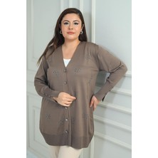 By Saygı Kadın Kolları Düğme Detaylı Zımbalı Büyük Beden Uzun Hırka