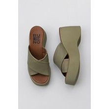 Bueno Shoes Haki Deri Kadın Dolgu Topuklu Terlik 01WY9005 01WY9005