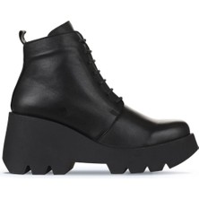 Bueno Shoes Siyah Deri Kadın Dolgu Topuklu Bot 01WZ8402 01WZ8402
