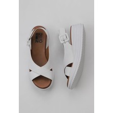 Bueno Shoes Beyaz Deri Kadın Dolgu Topuklu Sandalet 01WY5701 01WY5701