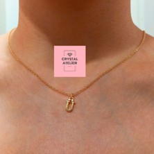 Crystal Atelier Altın Kaplama Üç Boyutlu Minimal Ü Harf Kolye – Kişiye Özel Baş Harf Kadın Kolye – Şık, Zarif ve Parlak Tasarım – Paslanmaz Çelik Gold Harf Kolye Hediye Seçeneği – 3 Boyutlu Harf Kolye
