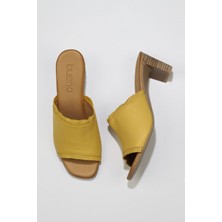 Bueno Shoes Sarı Deri Kadın Topuklu Terlik 01WN4002 01WN4002