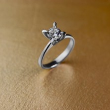 GIBYJEWEL Badem Tırnak Pırlanta Modeli 925 Ayar Gümüş Tektaş Yüzük - Taş Çapı 6 Mm-0,80 Ct