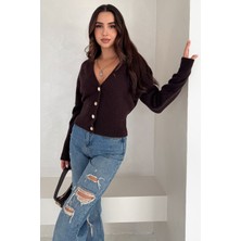 Noa Noa Kadın Düğmeli V Yaka Triko Hırka – Klasik & Şehirli Stil