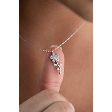 Essare 925 Ayar Gümüş Rodyum Kaplama Zirkon Taşlı Çiçek Motif Kolye