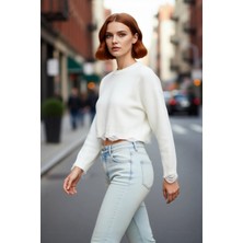 PayBuy Kadın Oversize Triko Crop Kazak Düşük Kollu Akıtma Detaylı Yumuşak Dokusuyla Modern Şıklık Sunar