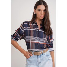 Mixray 4751 Kadın Ekose Ince Saten Gömlek Lacivert