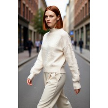 PayBuy Kadınlar Için Dik Yaka Regular Kalıp Düşük Kol Düğme Detaylı Triko Kazak Soğuk Günlerin Şık Seçimi