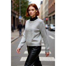 PayBuy Kadın Oversize Kesim Düğme Detaylı Yumuşak Dokulu Rahat Triko Kazak Kış Modasına Uygun Şık Seçim