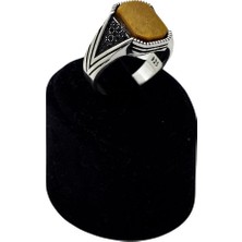 Oya Silver Yanları Siyah Taş Detaylı Kaplan Gözü Gümüş Erkek Yüzük