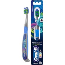 Oral-B Kids Renk Değiştiren Diş Fırçası 0-6 Yaş