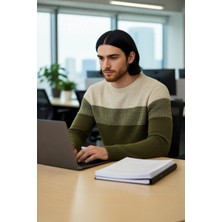 FRM Erkek Rahat Kesim Bisiklet Yaka Renk Bloklu Akrilik Triko Kazak Soğuk Havalar Için Mükemmel