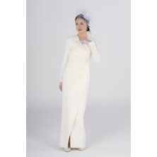 Pearl Kırık Beyaz Drapeli Uzun Elbise – Gizli Fermuarlı, Rahat Formda Nikah & Özel Gün Elbisesi