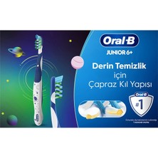 Oral-B Junior Renk Değiştiren Diş Fırçası 6-12 Yaş