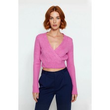 Ersefa Kadınlara Özel Fitilli Kruvaze Crop Triko Kazak Serin Havalarda Şıklığı ve Konforu Bir Arada Sunar