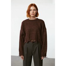 Ersefa Kadın Casual Crop Oversize Bisiklet Yaka Triko Kazak Düşük Kol Akıtma Detaylı Konforlu Şık