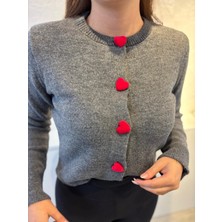 Gülten Akgün Kalp Düğme Detaylı Gri Hırka