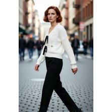 PayBuy Kadın Regular Kalıp V Yaka Saç Örgü Desenli Düşük Kol Crop Triko Kazak Kurdele Fiyonk Detaylı