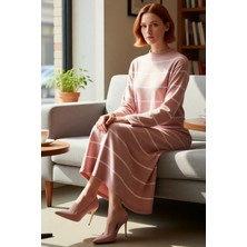 FRM Kadın Maxi Boy Çizgili Dik Yaka Triko Elbise Standart Kol Kışlık Rahat ve Şık Tasarım Kaliteli