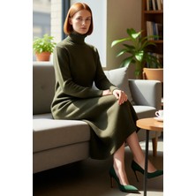 FRM Kadınlara Özel Düz Desen Balıkçı Yaka Midi Triko Elbise Kış Sezonu Için Modern ve Trend Kaliteli