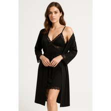 Cherry Queen Siyah Dantel Detaylı Mikro Penye Sabahlık & Gecelik Takımı – Premium Ev Şıklığı