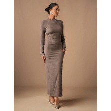 Arben Boutique Kadın Uzun Kollu Yarım Balıkçı Yaka Bürümcük Kumaş Yırtmaç Detay Kalem Elbise