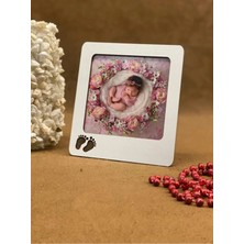 Mega Design Ahşap Beyaz Dekoratif Mini Boy Bebek Çerçevesi 1 Adet (13X13 Cm)