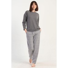 Vienetta Kadın Büyük Beden Gri Renk Uzun Kollu Bisiklet Yaka Jakarlı Pijama Takımı C0T1N0105