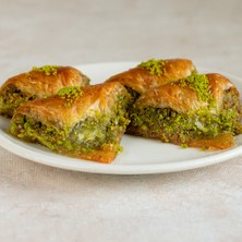 Petek Pastanesi Bol Fıstıklı Şöbiyet