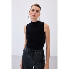 Sateen Sıfır Kol Sakallı Triko Bluz - Siyah