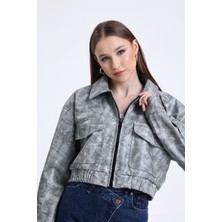 Black Level Kadın Deri Oversize Astarlı Kol Çıt Çıt Düğmeli Deri Mont Fermuar Kapamalı Kolej Mont Gri